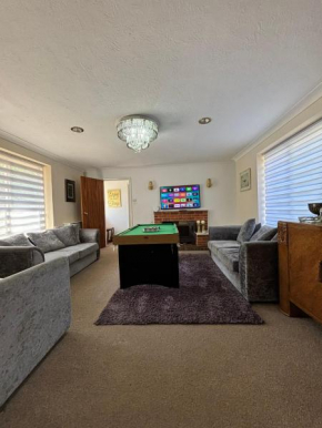 Comfortable Spacious Furnished Property with Parking